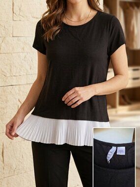 Top ELLE negro con efecto de capas y bajo plisado blanco, talla L | Hecho en Can